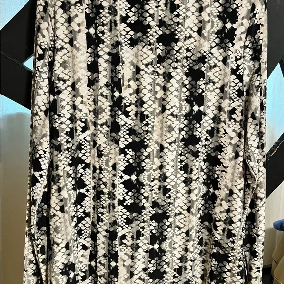 Top - Picture 5 of 6